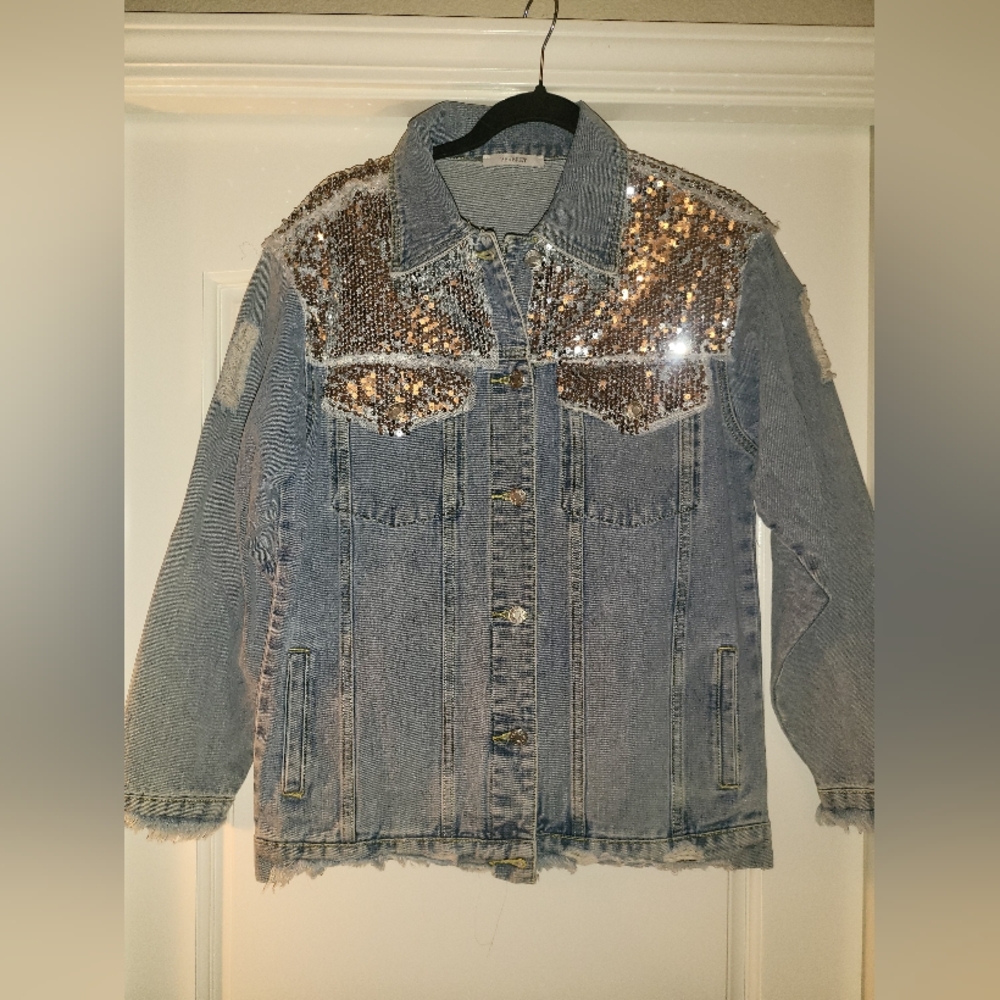 Veveret Denim Jacket With Sequin Detail Size Small Or Medium NWOT New